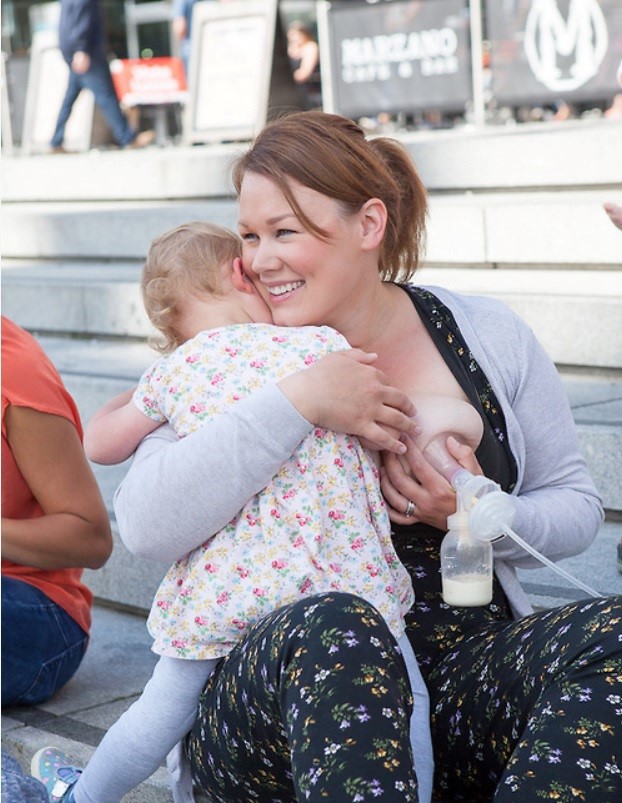 https://www.breastfeedingnetwork.org.uk/wp-content/uploads/2019/07/pumping.jpg